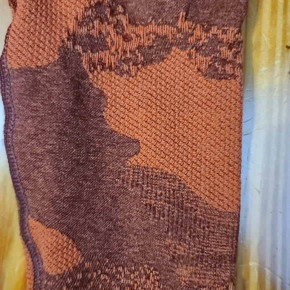 Gymshark Adapt Camo Seamless Leggings - Picture 8 of 12